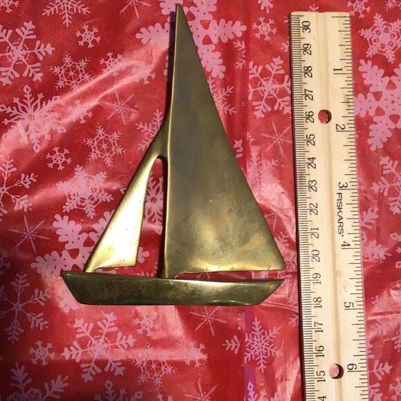 Sailboat 5 inch tall, brass sailboat from estate sale - Picture 2 of 3